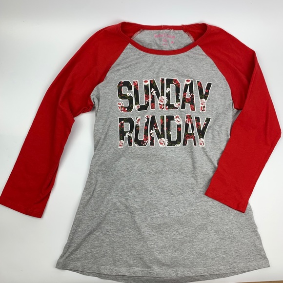 Sunday Run Day Raglan Top - Picture 2 of 7